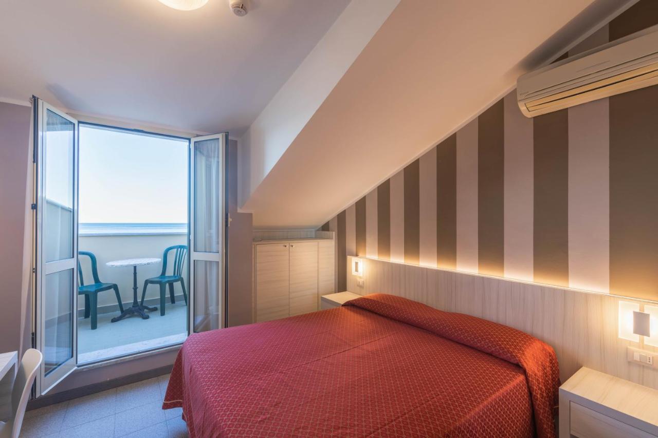 Hotel Danio Lungomare Alassio Exteriér fotografie